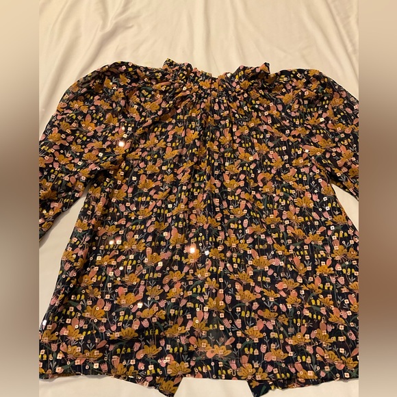 Eva Franco sample piece - sequin floral sheer top in size 8 - buttons down back - Picture 5 of 14